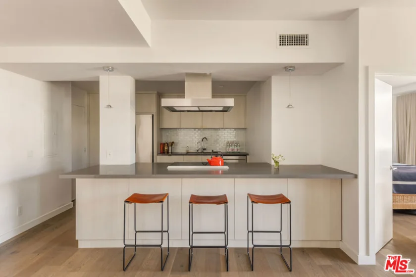 818 N Doheny Drive #803 photo 9
