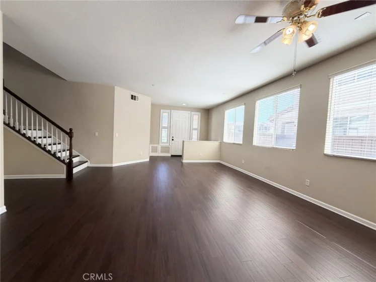 29360 Ariel Street photo 4
