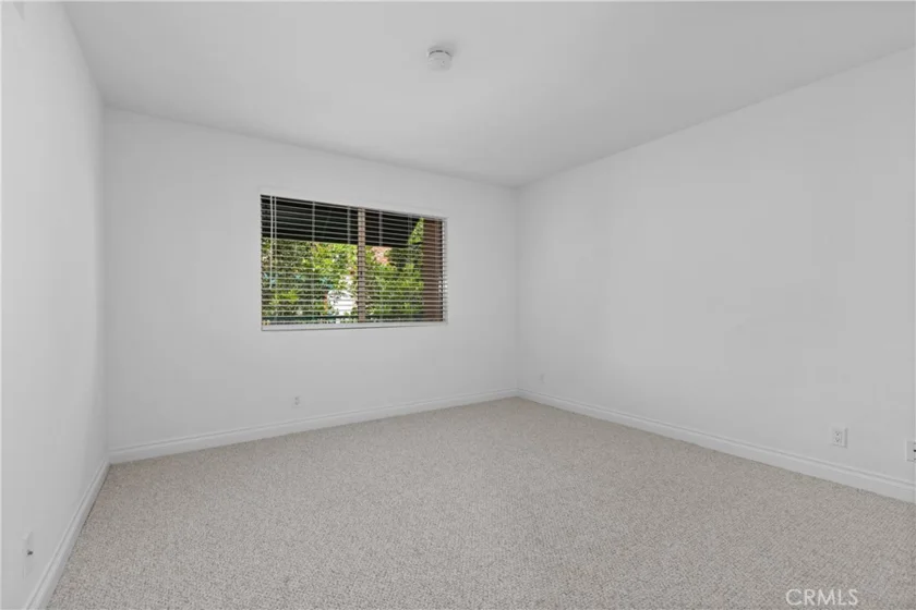 372 Villa Point Drive photo 34