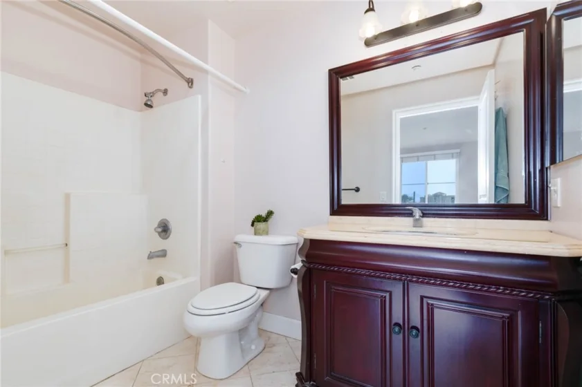 109 N 4th Street #303 photo 6