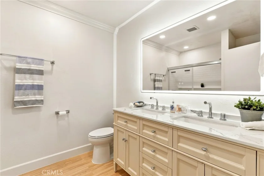 648 W Main #D photo 24