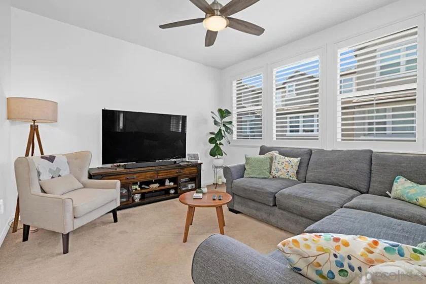1800 Clare Lane photo 6