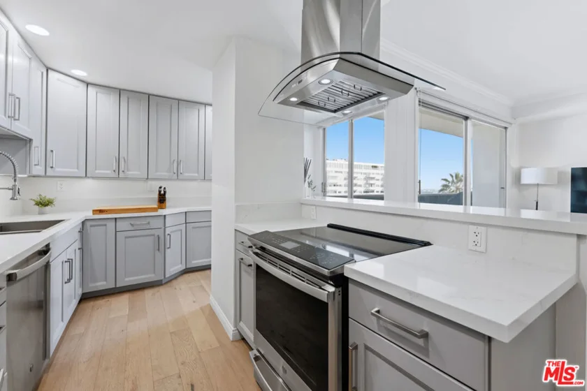 7250 Franklin Avenue #615 photo 42