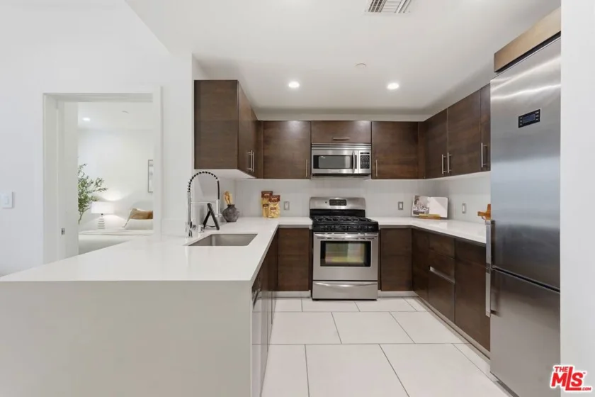 1700 Sawtelle Boulevard #219 photo 9
