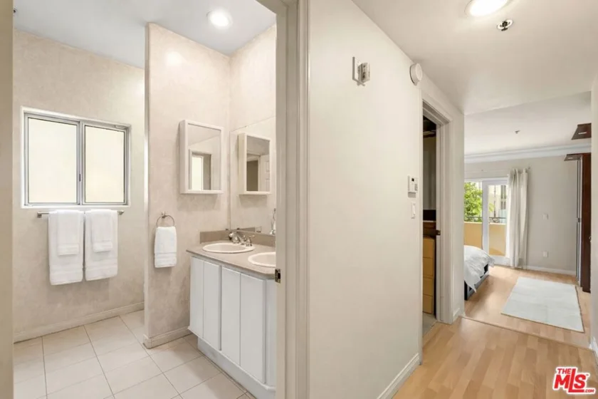 12011 Goshen Avenue #102 photo 10