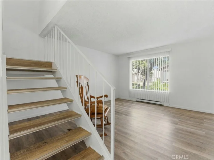 7085 Fulton photo 3