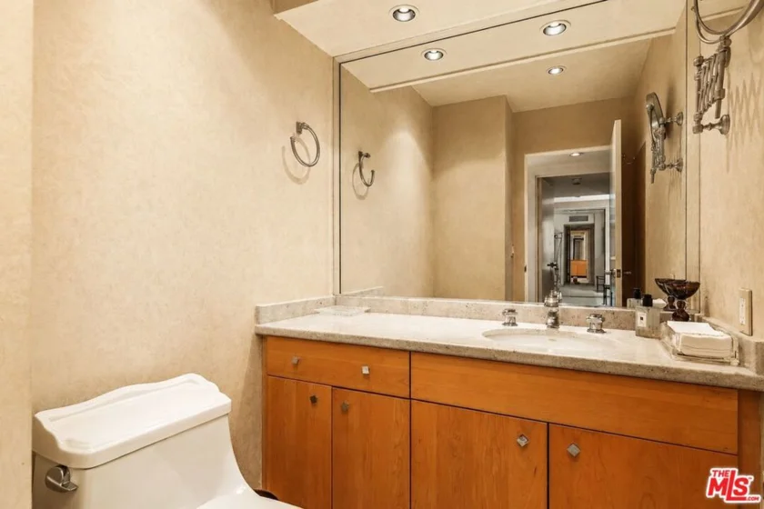 10790 Wilshire Boulevard #1001 photo 23