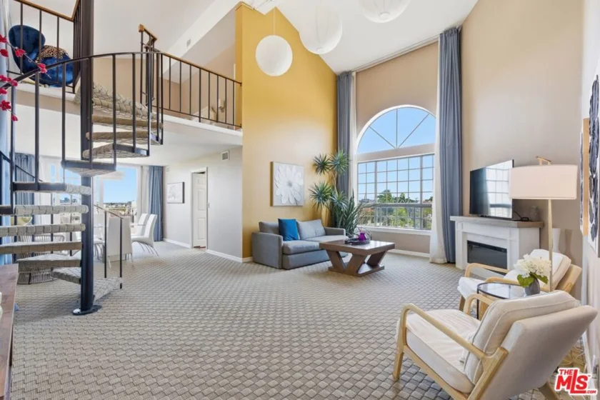 1457 Reeves Street #301 photo 1