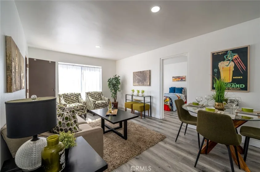 225 W 6th Street #510 photo 1