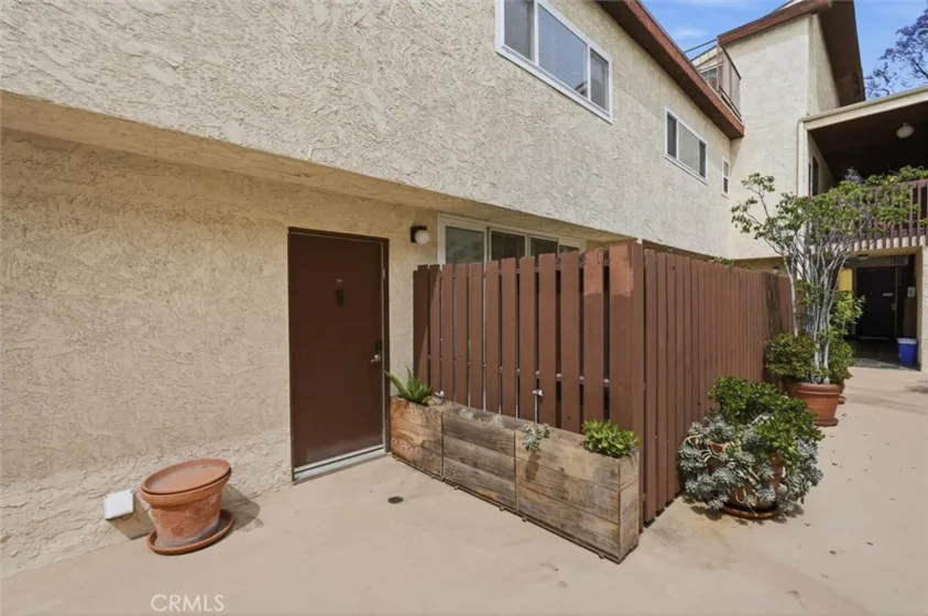 1747 Barry Avenue #106 photo 25