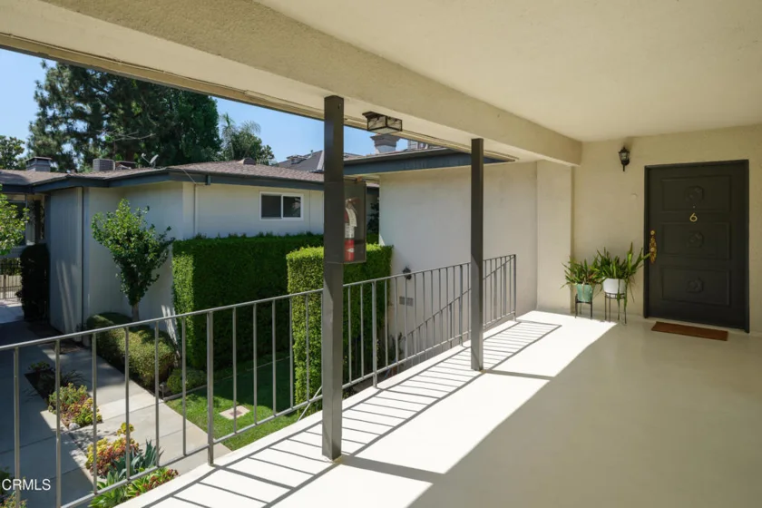 610 S Orange Grove Boulevard #6 photo 34