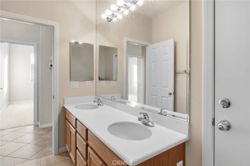 41733 Hollister photo 42