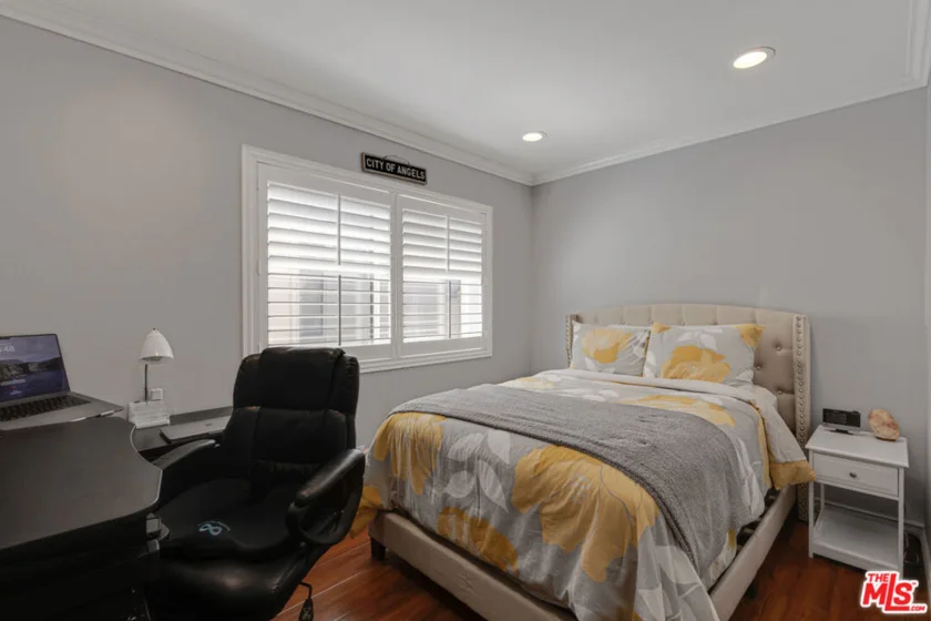 5215 White Oak Avenue #2 photo 12