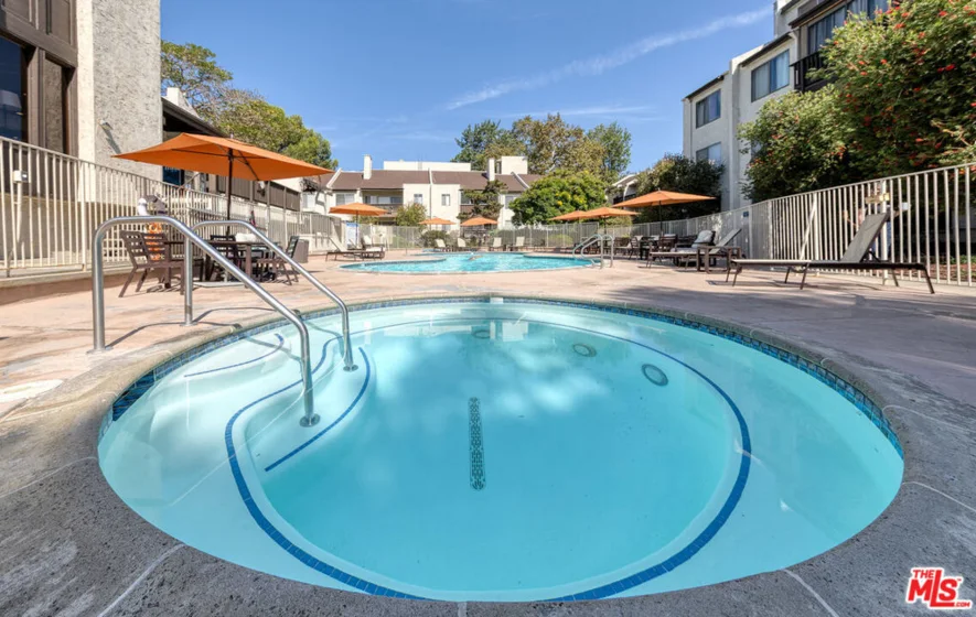 8207 Summertime Lane photo 25