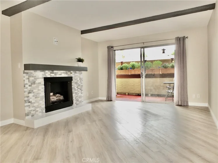 2805 E East 3rd Street #6 photo 4
