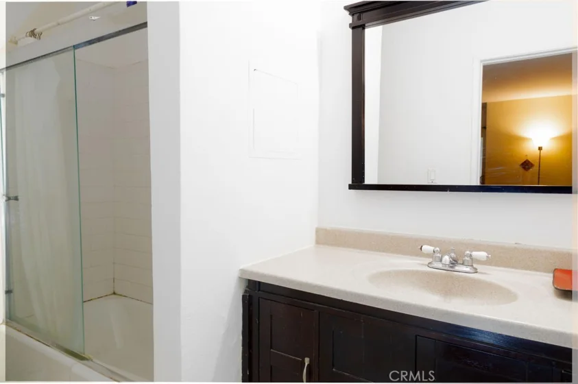 15344 Weddington Street #104 photo 6