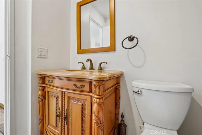1131 Alta Loma photo 7