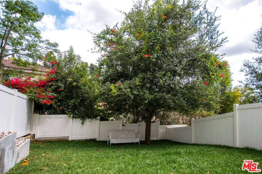 1882 Lucretia Avenue photo 30