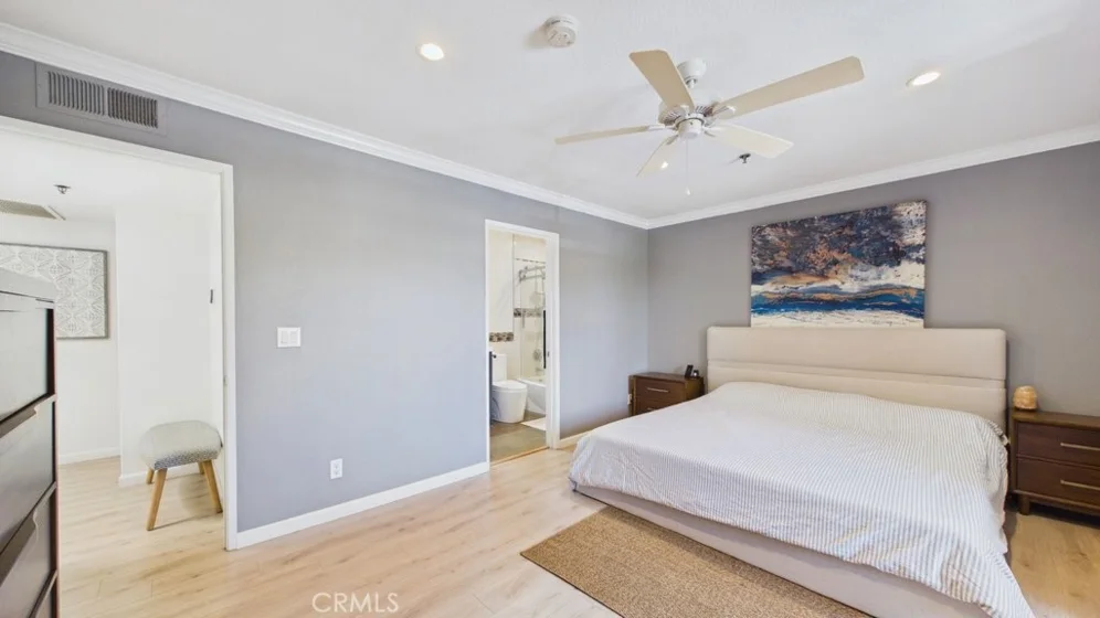 735 W California #102 photo 18