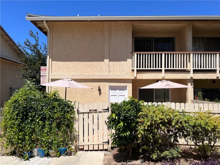 8055 Canby Avenue #1 photo 1