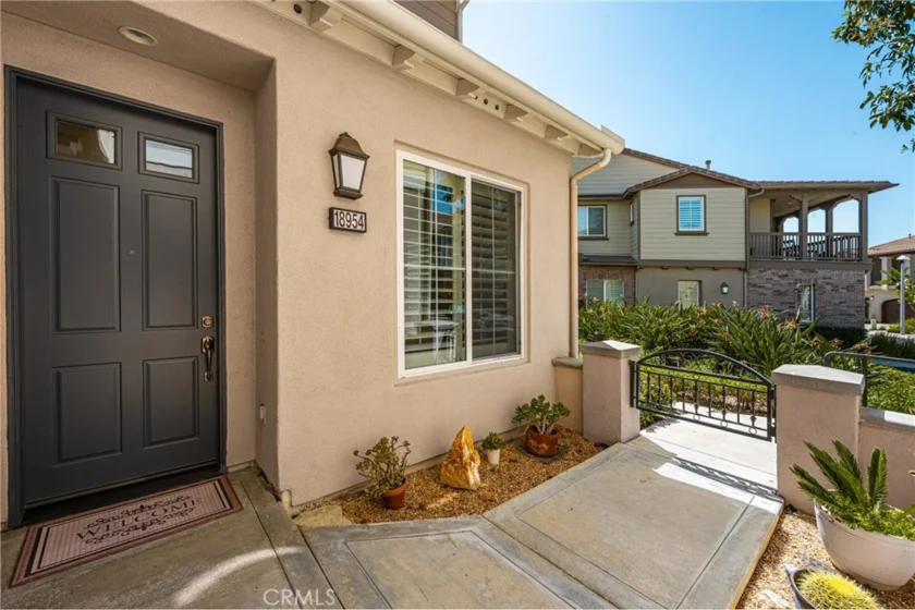 18954 Northern Dancer Lane photo 1