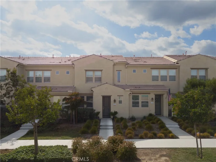 4260 Powell Way #115 photo 1