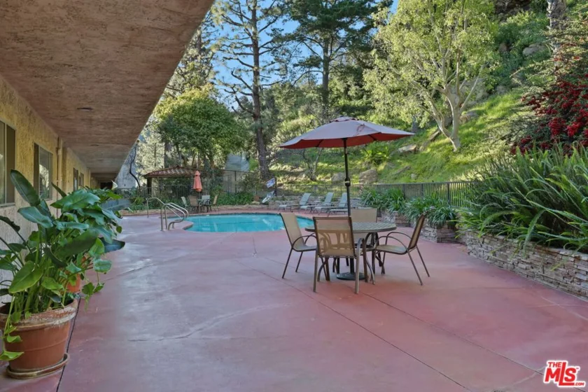 2700 Cahuenga Boulevard #2217 photo 22