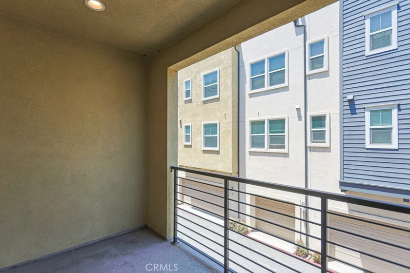 1410 N Harbor #1 photo 5