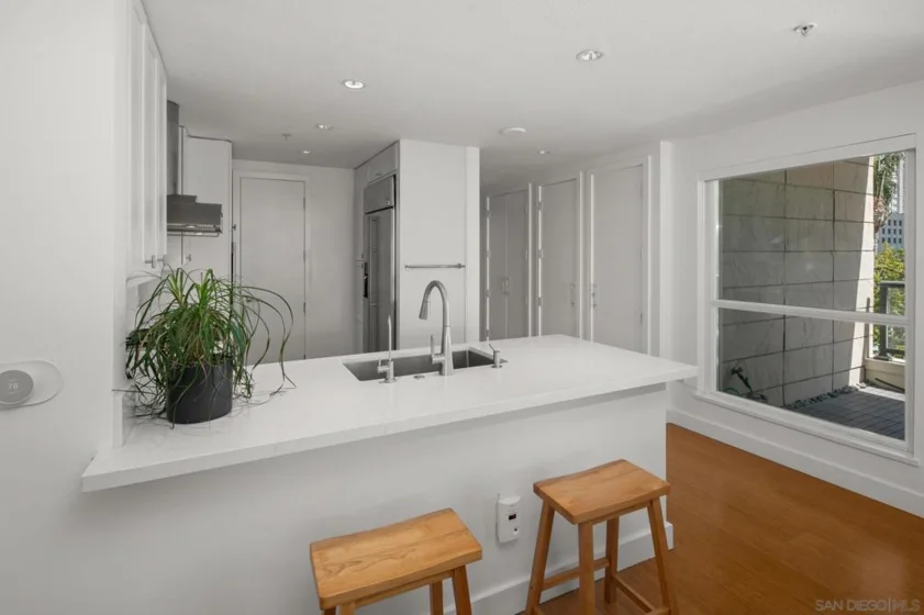 1199 Pacific Hwy #306 photo 44