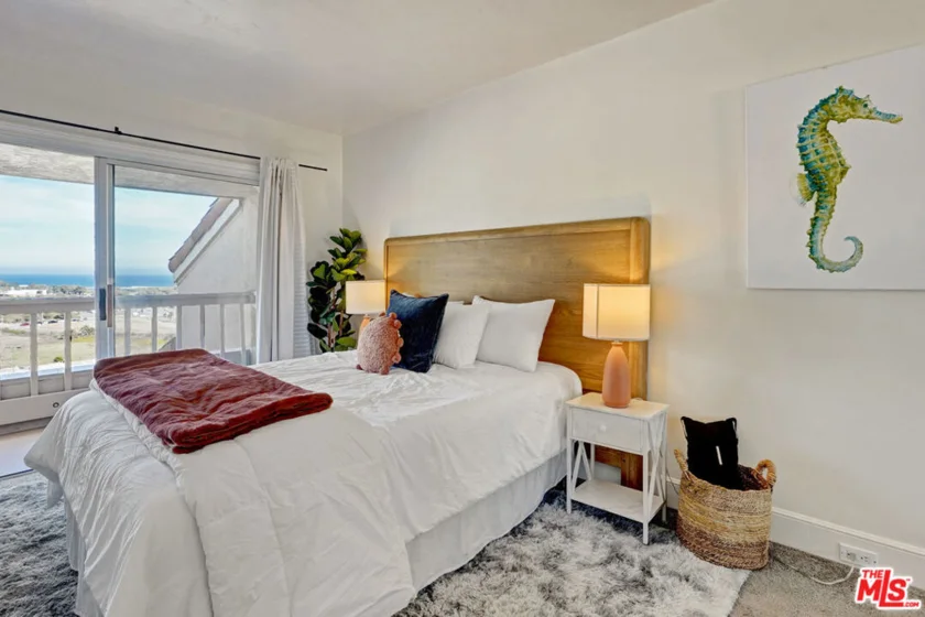 23904 De Ville Way #D photo 16