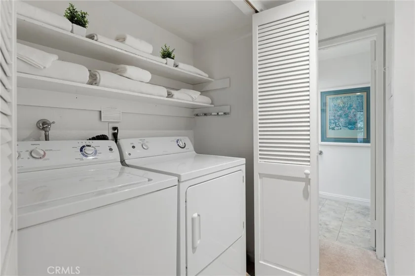 21650 Burbank #203 photo 13