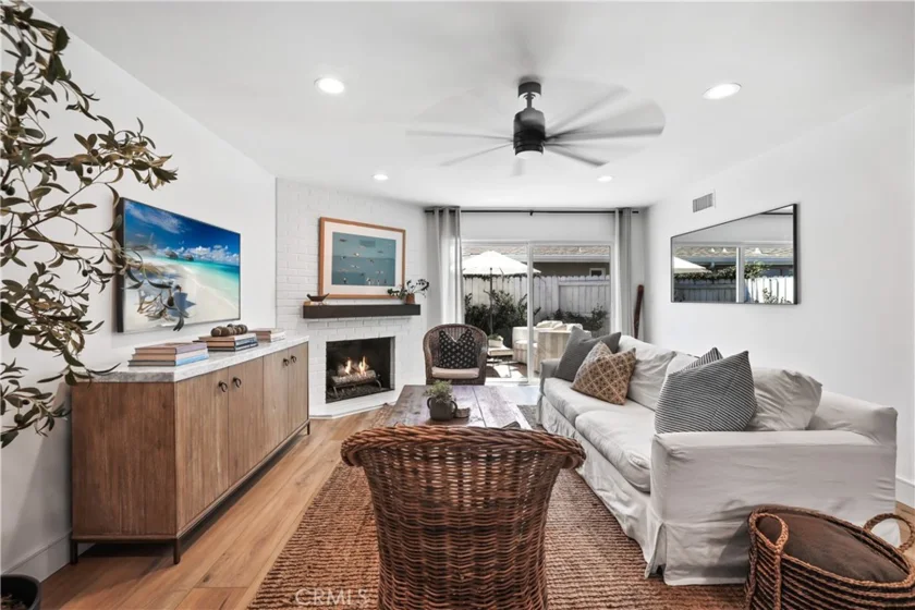 1741 Tustin Avenue #14D photo 4