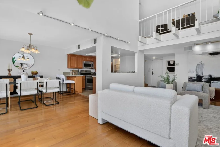 2677 Centinela Avenue #401 photo 7