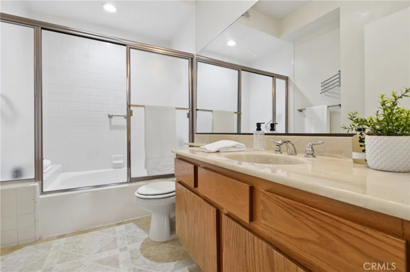 13331 Moorpark #223 photo 41