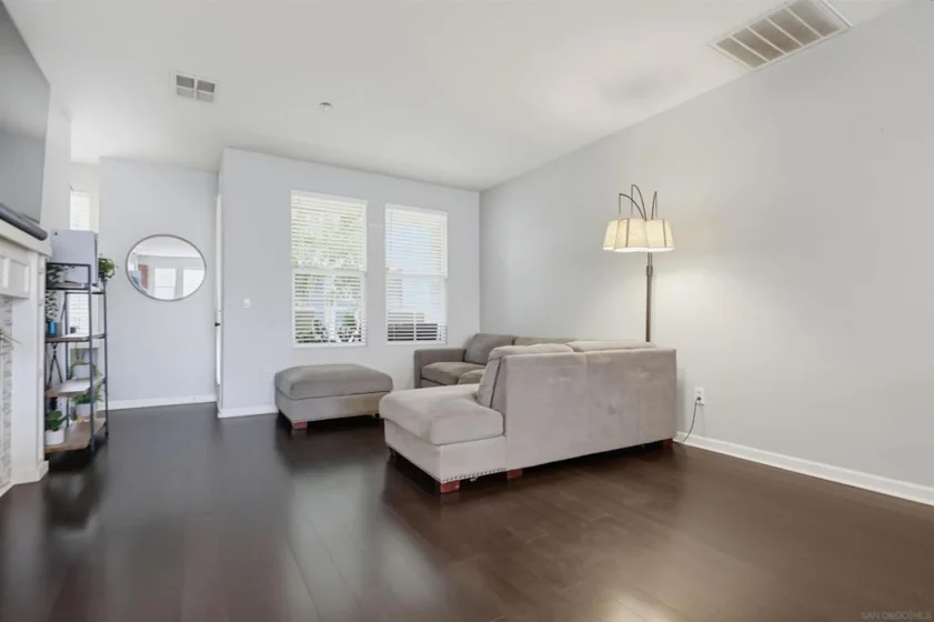 2707 Iron Wood Court photo 2