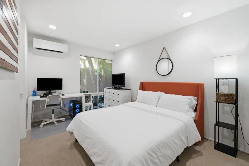 2928 Lawrence photo 27
