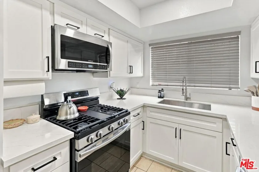 532 W Venice Way #4 photo 12
