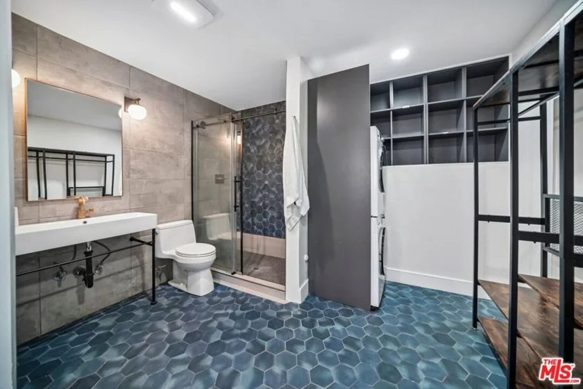 1010 Hammond Street #306 photo 25