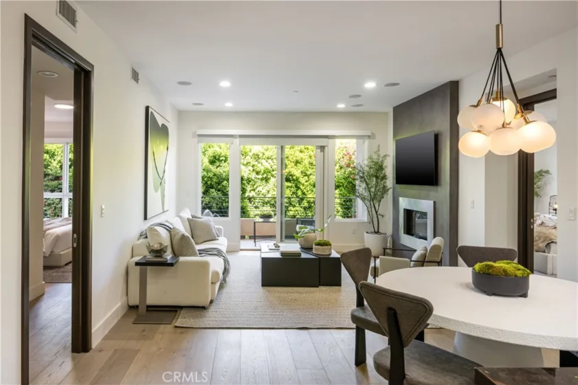 1318 S Roxbury #210 photo 8