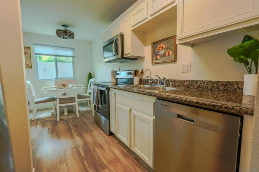 930 Peach Avenue #2 photo 21