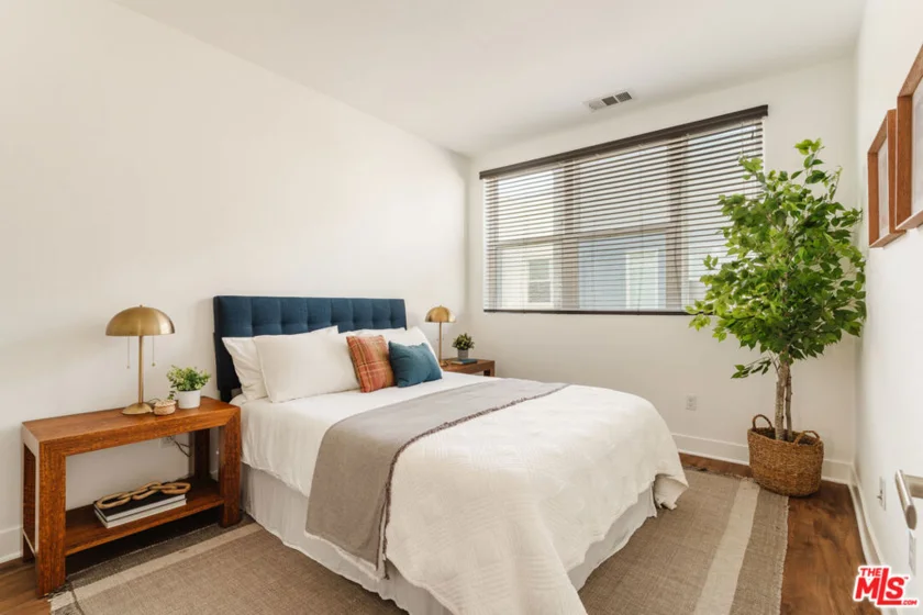 2753 Waverly Drive #601 photo 25