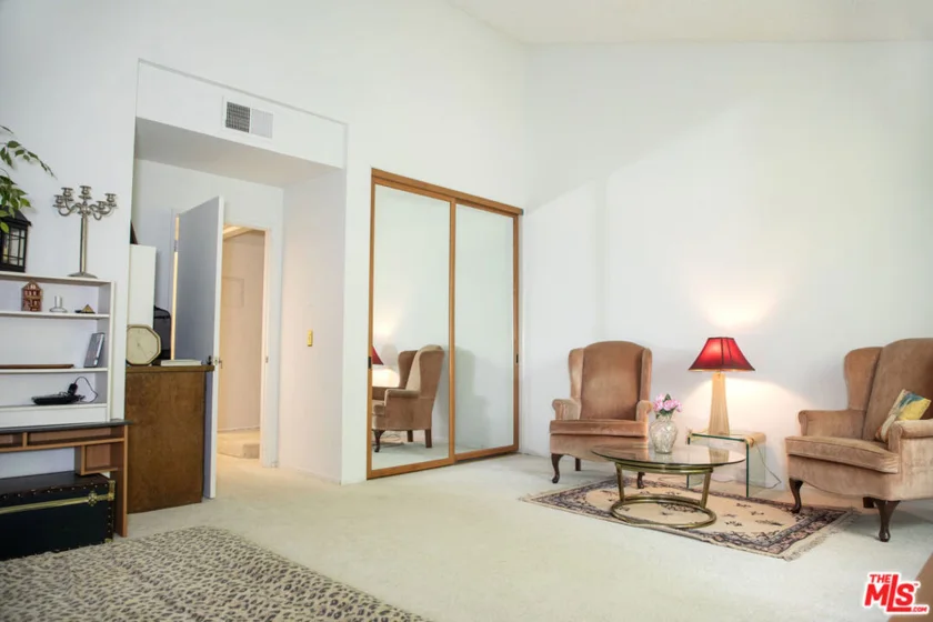6323 Reseda Boulevard #44 photo 16