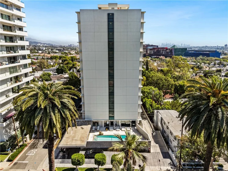 818 N Doheny #308 photo 30