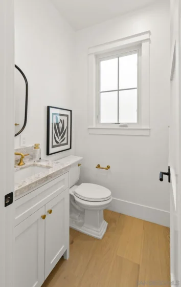 1054 Isabella Avenue photo 14
