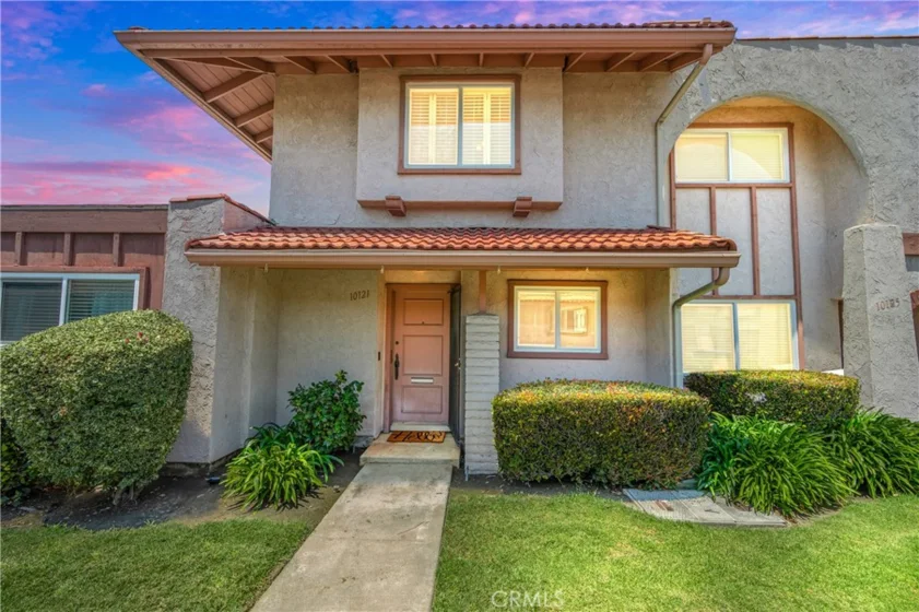 10121 Montecito photo 1