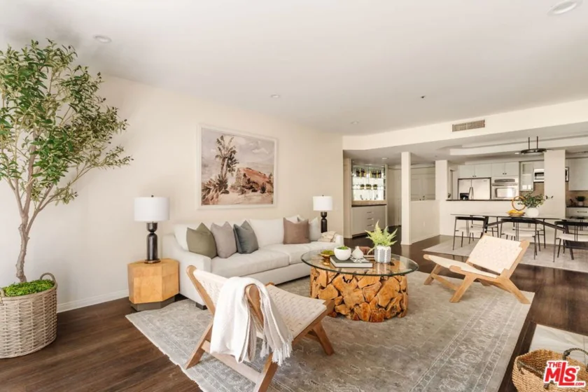 11855 Goshen Avenue #104 photo 1