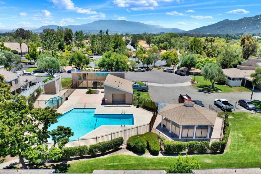 44552 La Paz Road photo 52