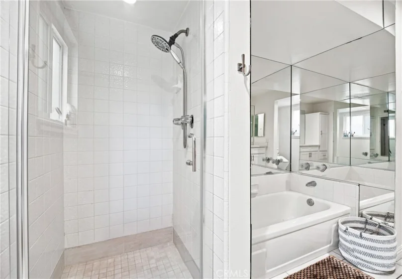 4675 Willis Avenue #105 photo 19