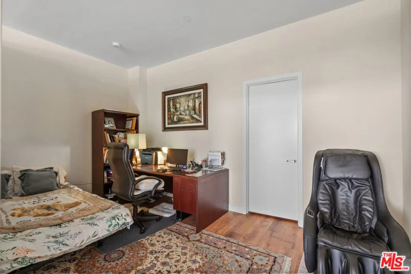 3810 Wilshire Boulevard #712 photo 16