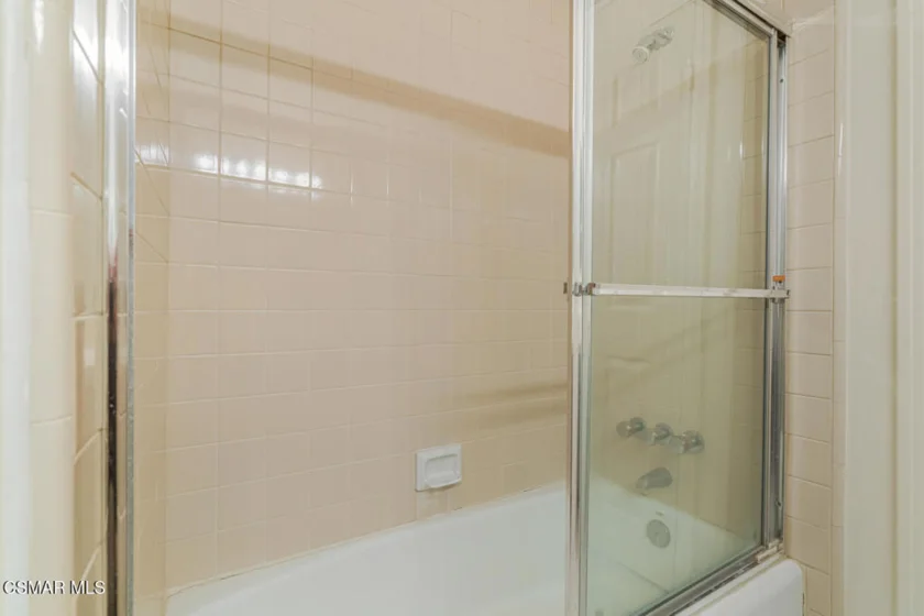 5200 White Oak Avenue #30 photo 21